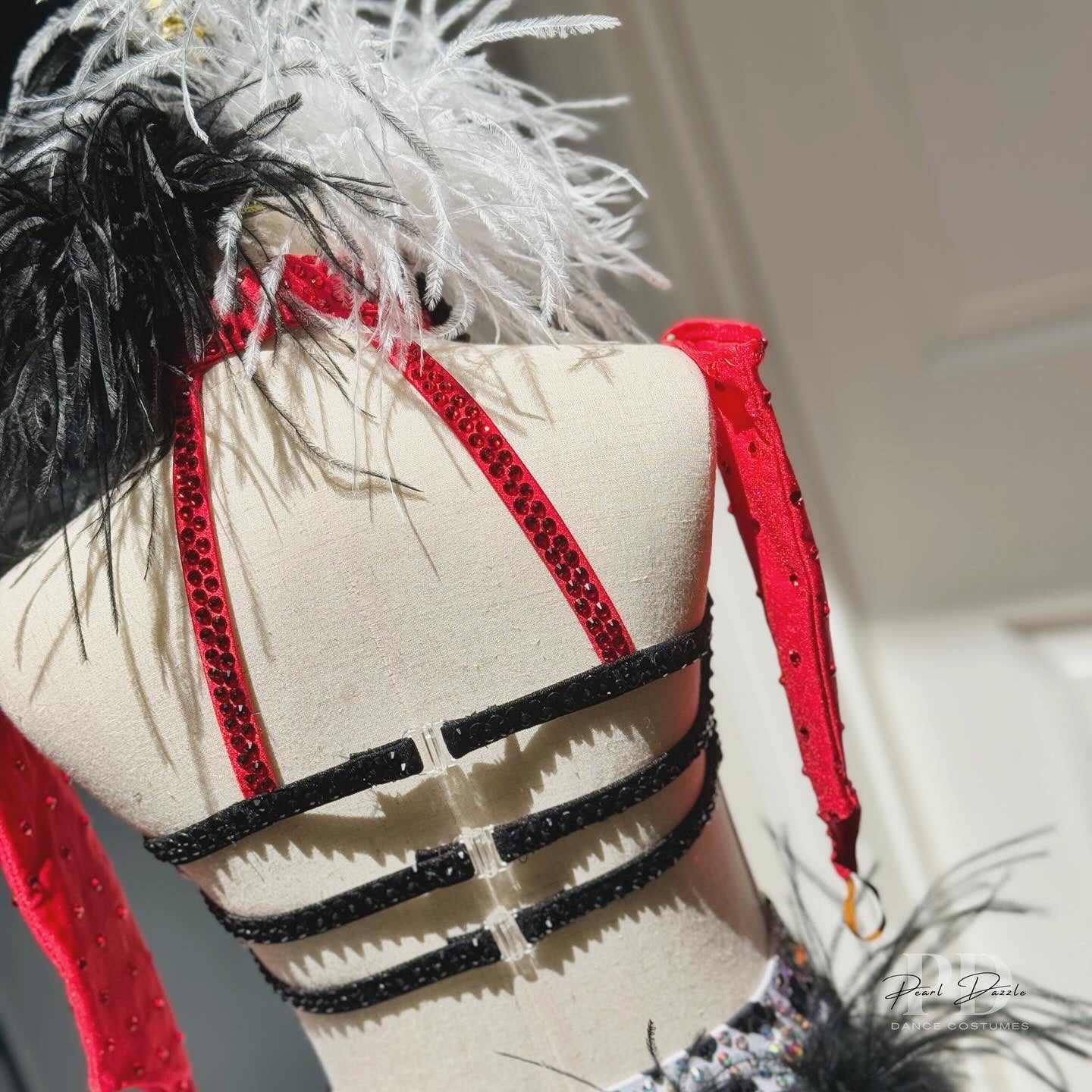 Ready to ship 7/8Y Cruella themed de Vil costumes Jazz /Musical Dance Costume